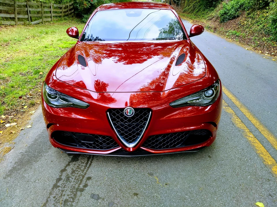 2017 Alfa Romeo Giulia Quadrifoglio - Image 6 of 31