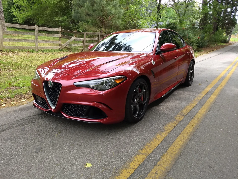 2017 Alfa Romeo Giulia Quadrifoglio - Image 10 of 31