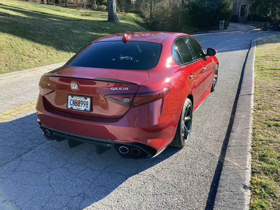 2017 Alfa Romeo Giulia Quadrifoglio - Image 19 of 31