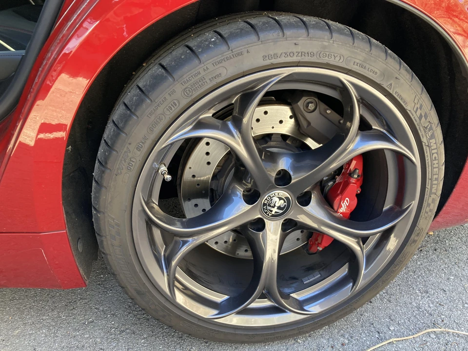 2017 Alfa Romeo Giulia Quadrifoglio - Image 30 of 31