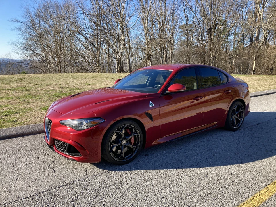 2017 Alfa Romeo Giulia Quadrifoglio - Image 13 of 31