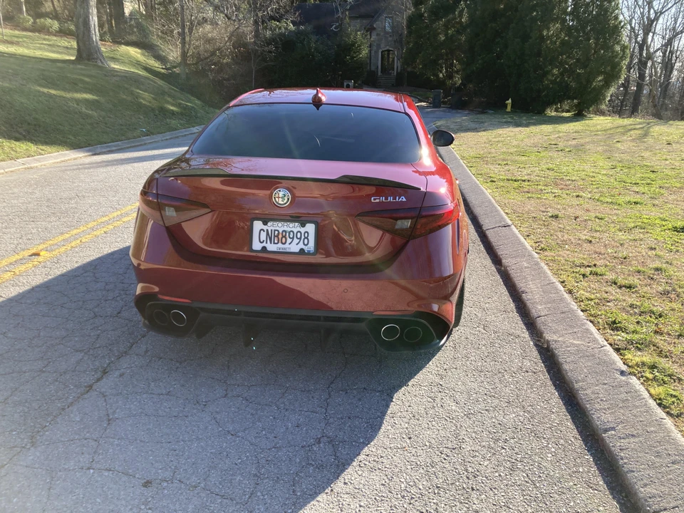 2017 Alfa Romeo Giulia Quadrifoglio - Image 18 of 31
