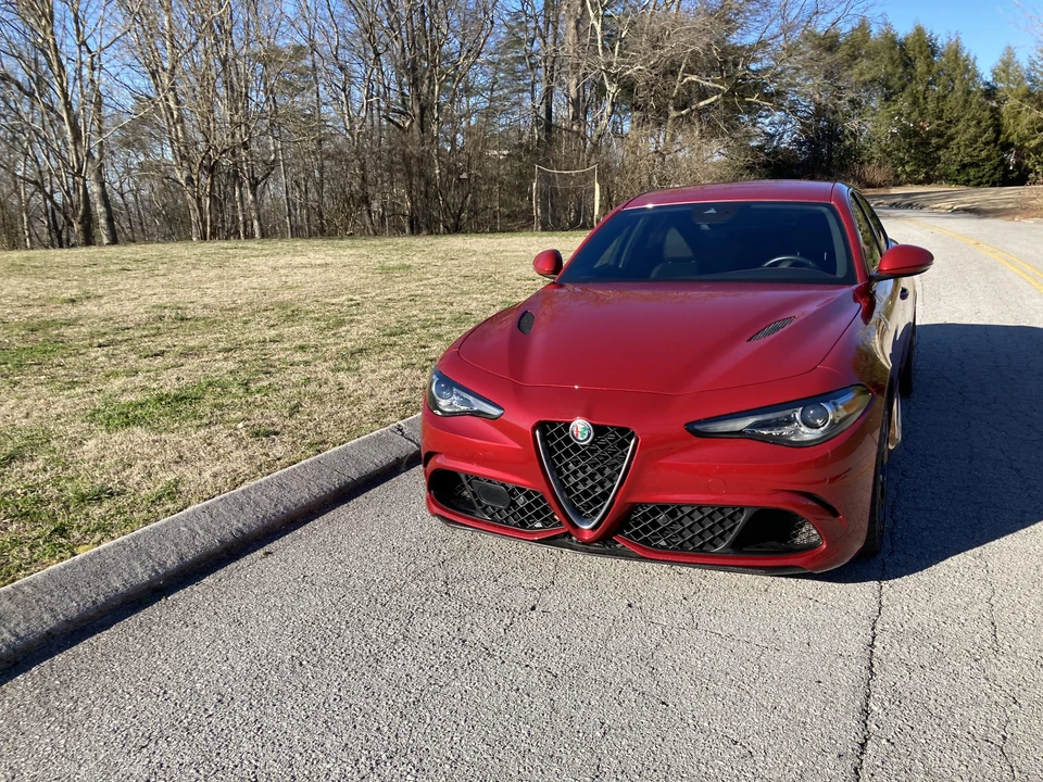 2017 Alfa Romeo Giulia Quadrifoglio - Image 8 of 31