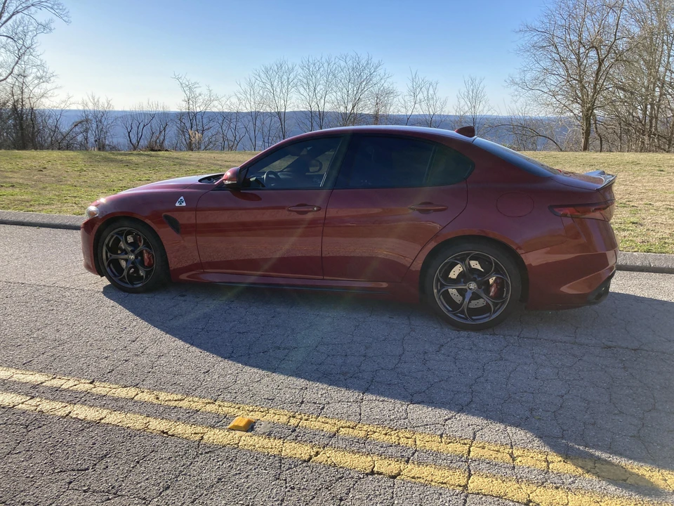 2017 Alfa Romeo Giulia Quadrifoglio - Image 16 of 31