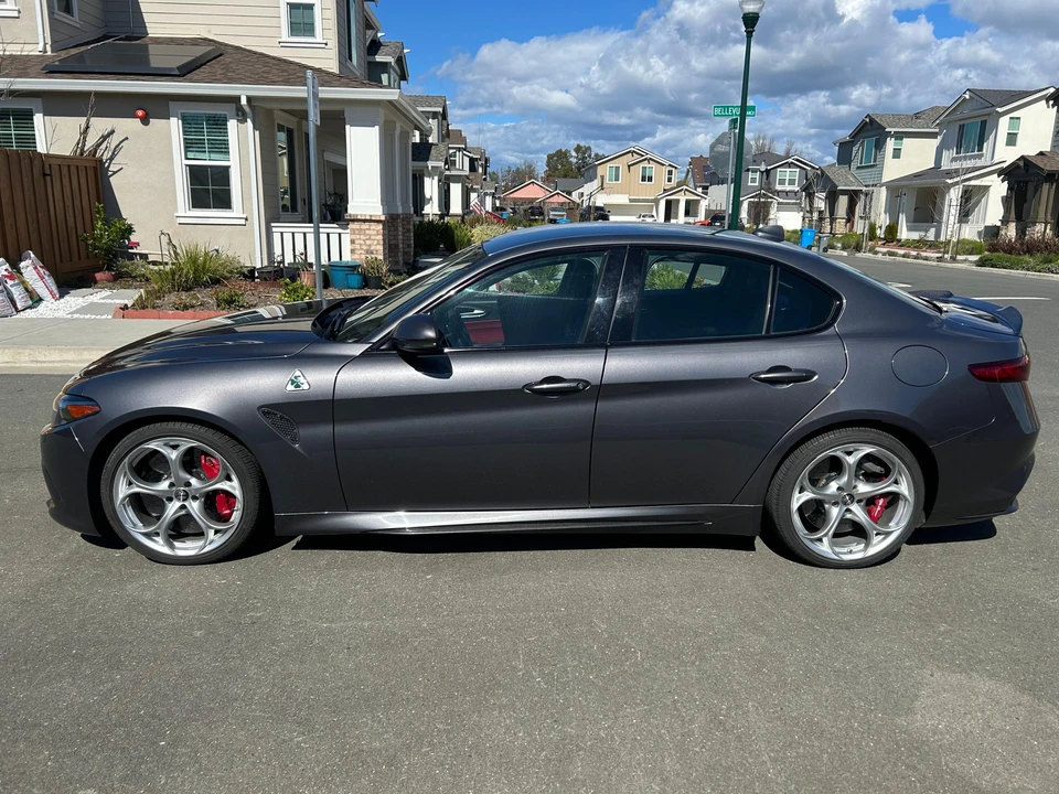 2017 Alfa Romeo Giulia Quadrifoglio - Image 12 of 31