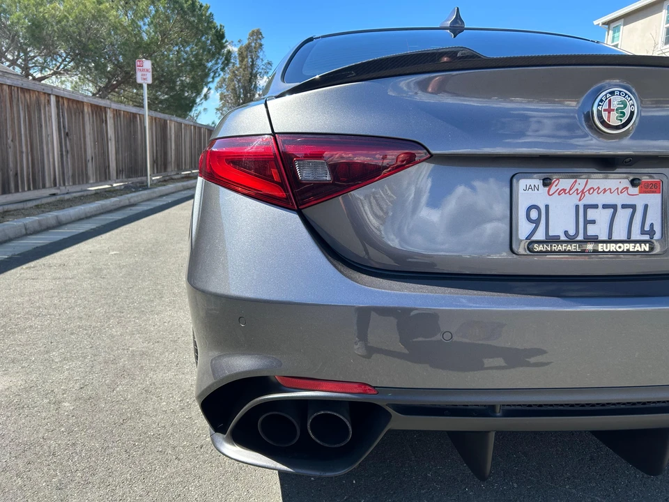 2017 Alfa Romeo Giulia Quadrifoglio - Image 30 of 31