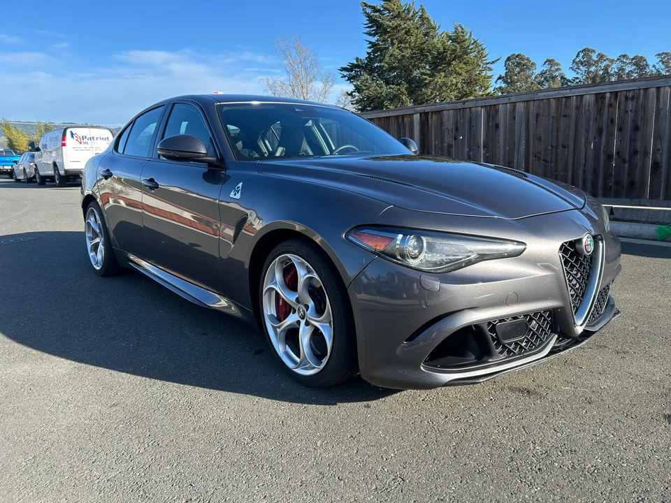 2017 Alfa Romeo Giulia Quadrifoglio - Image 20 of 31