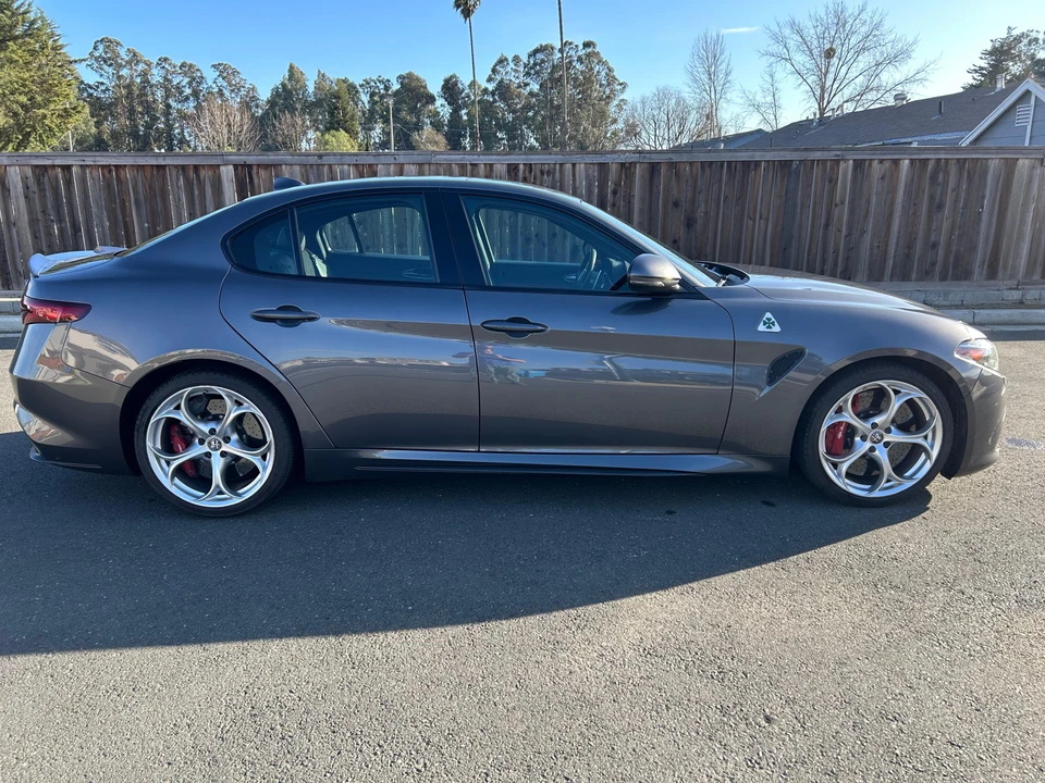 2017 Alfa Romeo Giulia Quadrifoglio - Image 18 of 31