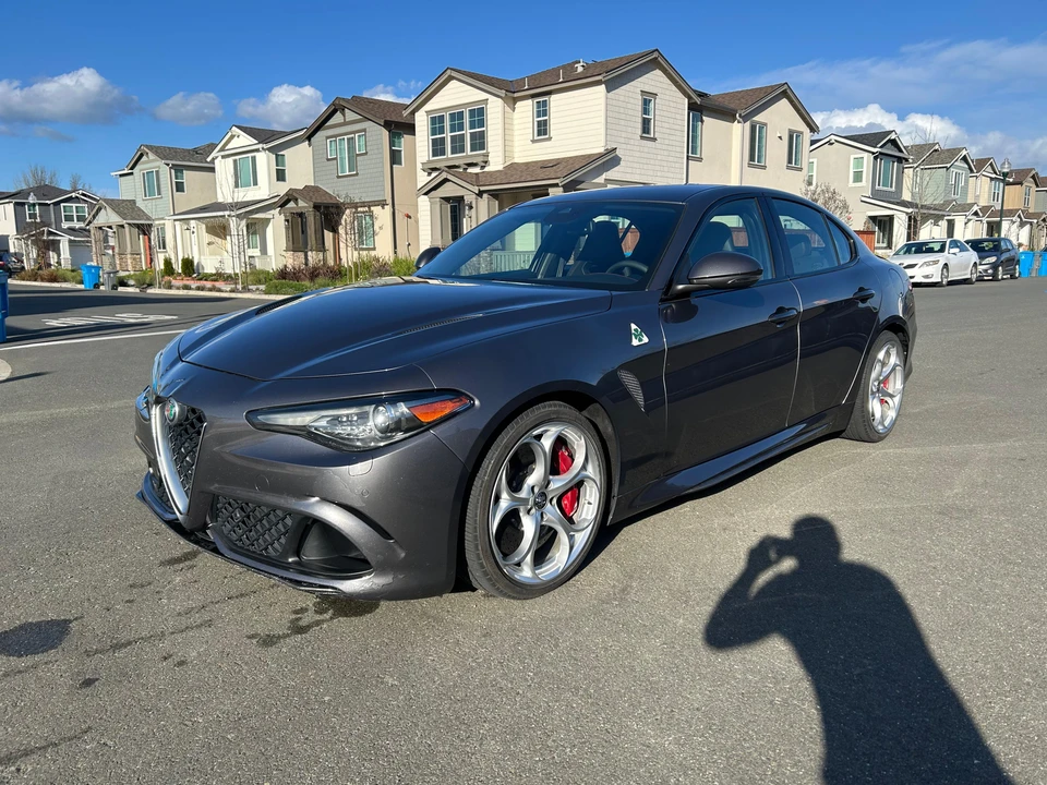 2017 Alfa Romeo Giulia Quadrifoglio - Image 8 of 31