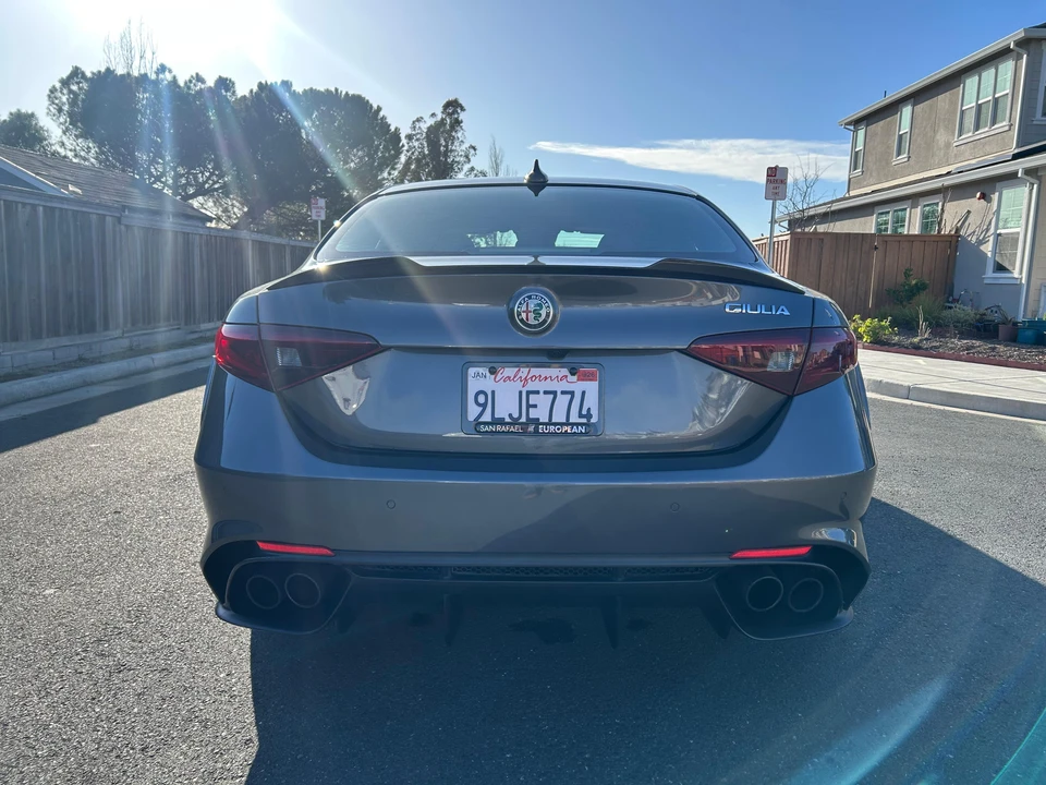2017 Alfa Romeo Giulia Quadrifoglio - Image 14 of 31