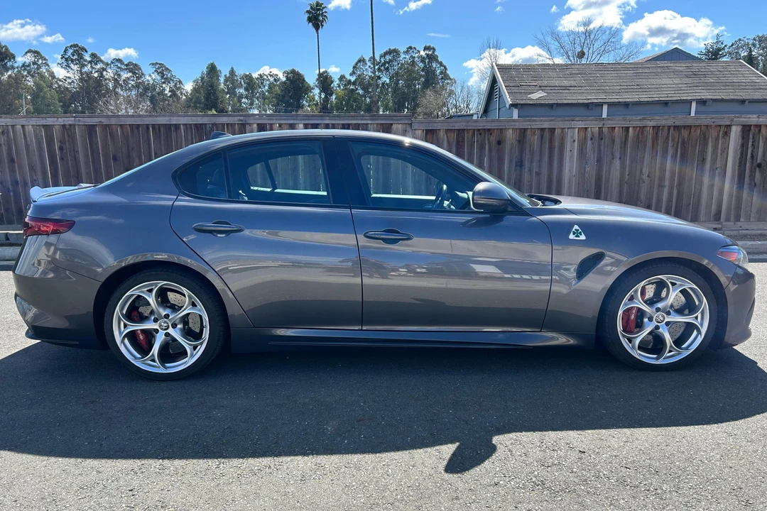 2017 Alfa Romeo Giulia Quadrifoglio - Image 3 of 31