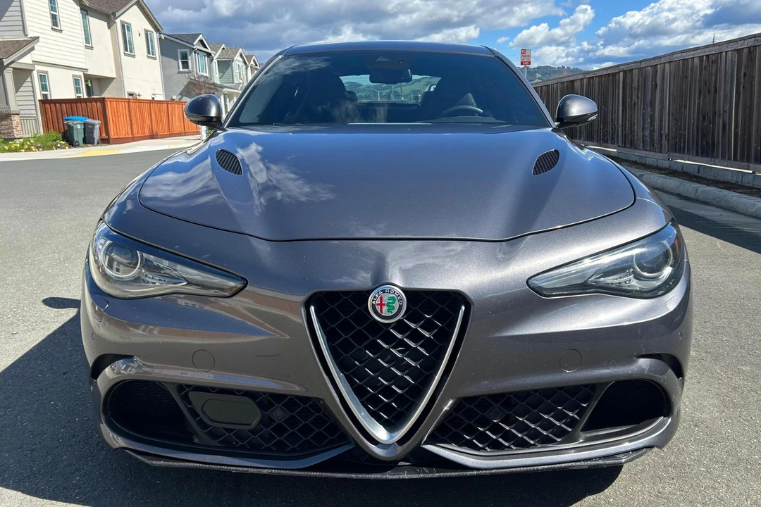 2017 Alfa Romeo Giulia Quadrifoglio - Image 2 of 31