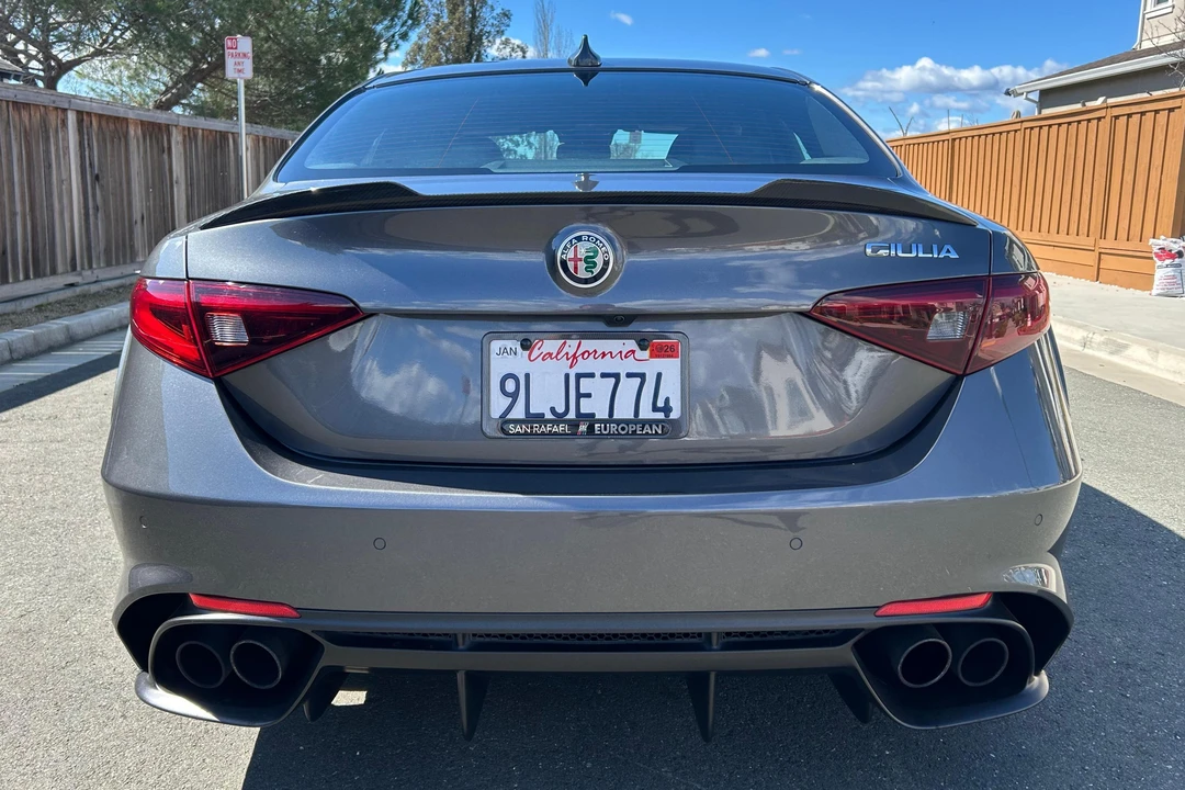 2017 Alfa Romeo Giulia Quadrifoglio - Image 5 of 31