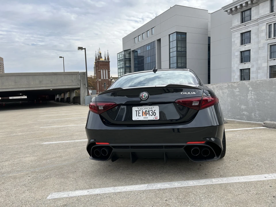 2017 Alfa Romeo Giulia Quadrifoglio - Image 11 of 31
