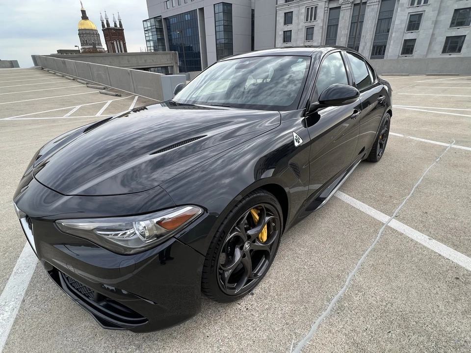 2017 Alfa Romeo Giulia Quadrifoglio - Image 5 of 31