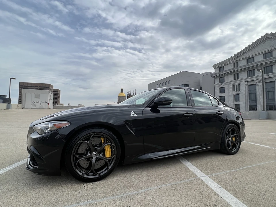 2017 Alfa Romeo Giulia Quadrifoglio - Image 7 of 31