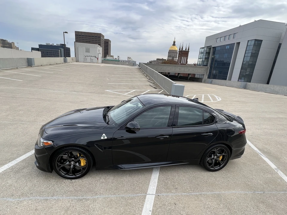 2017 Alfa Romeo Giulia Quadrifoglio - Image 8 of 31