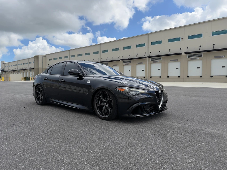 2017 Alfa Romeo Giulia Quadrifoglio - Image 8 of 31
