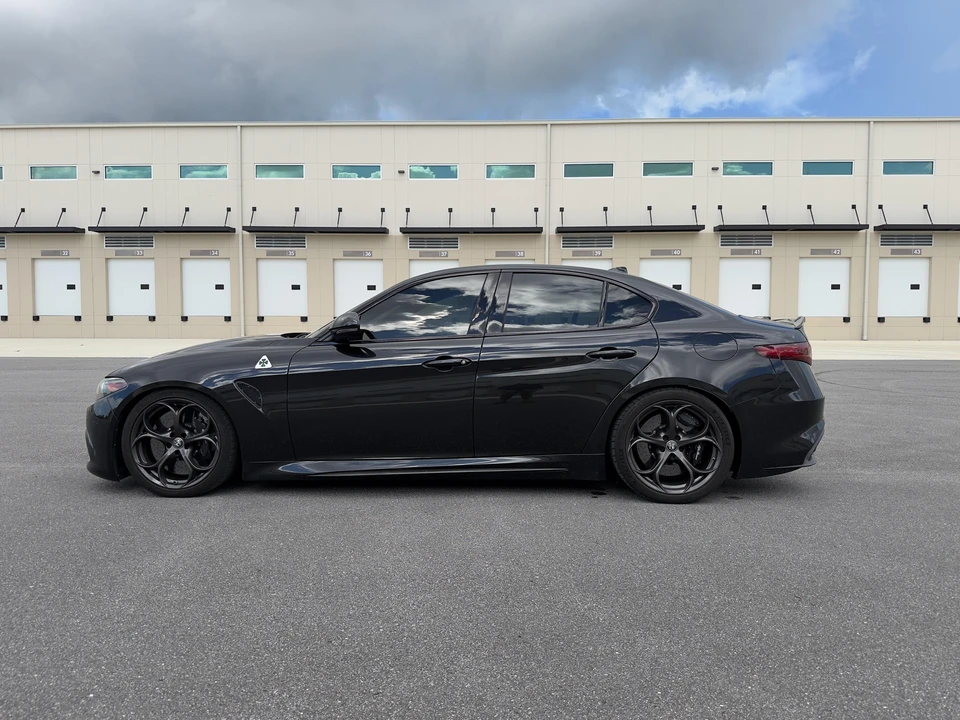 2017 Alfa Romeo Giulia Quadrifoglio - Image 6 of 31