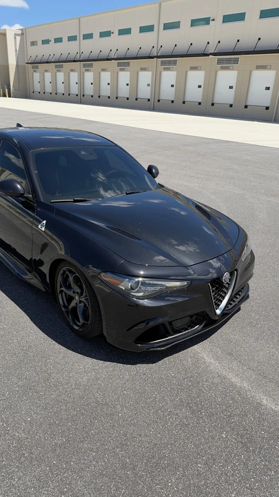 2017 Alfa Romeo Giulia Quadrifoglio - Image 11 of 31