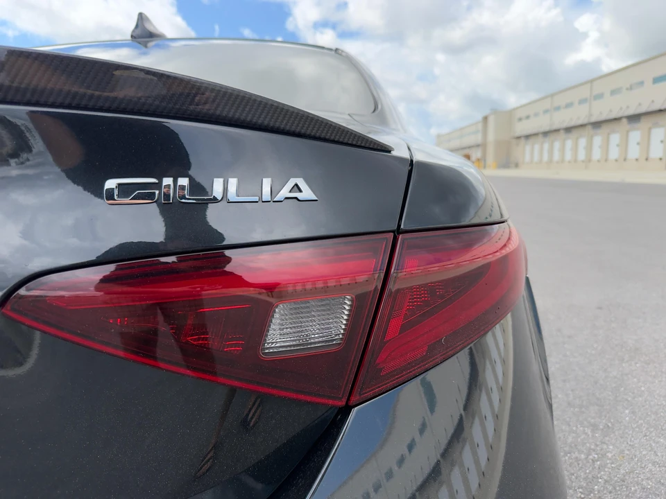 2017 Alfa Romeo Giulia Quadrifoglio - Image 29 of 31