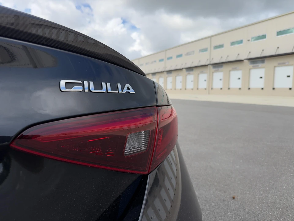 2017 Alfa Romeo Giulia Quadrifoglio - Image 30 of 31