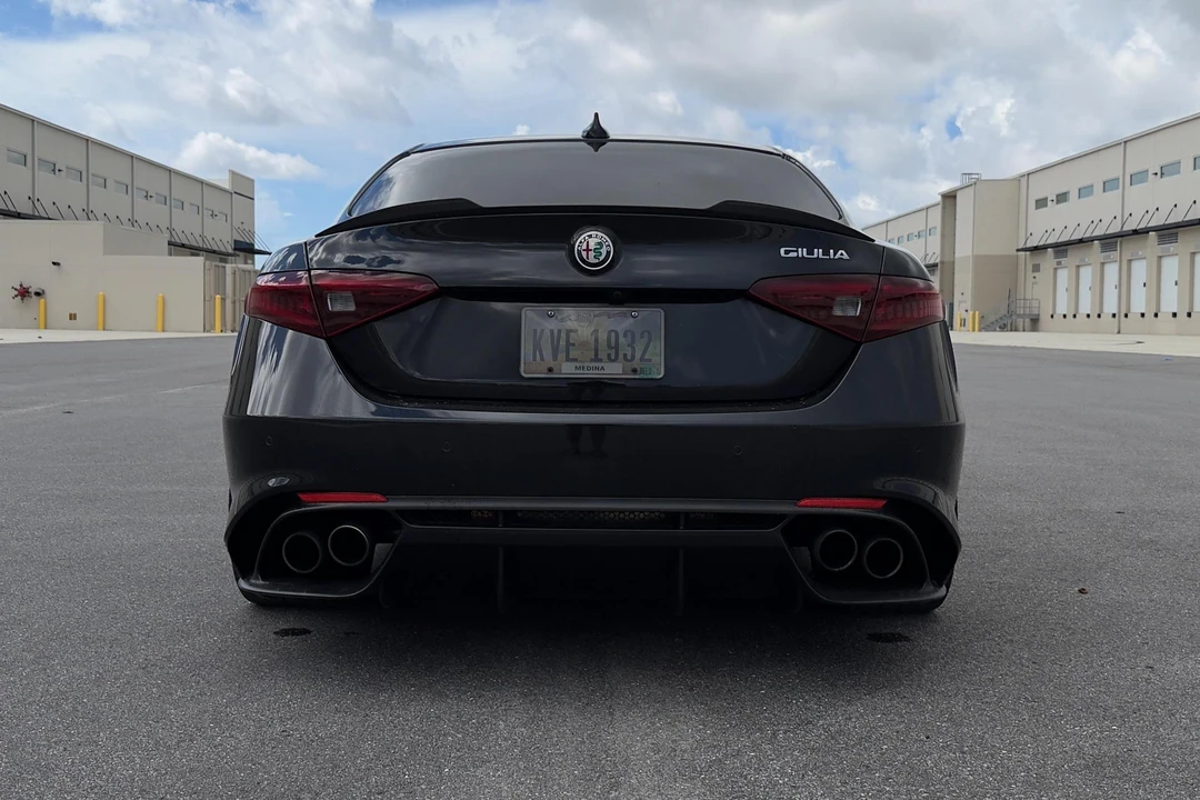 2017 Alfa Romeo Giulia Quadrifoglio - Image 5 of 31