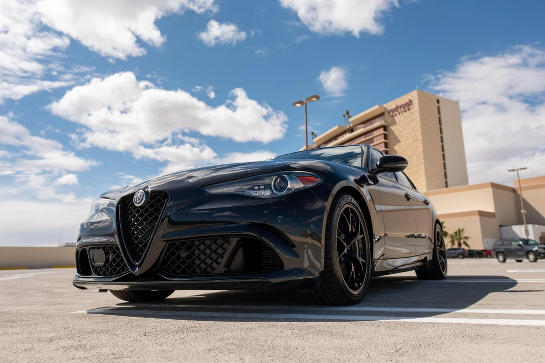 2017 Alfa Romeo Giulia Quadrifoglio - Image 7 of 31