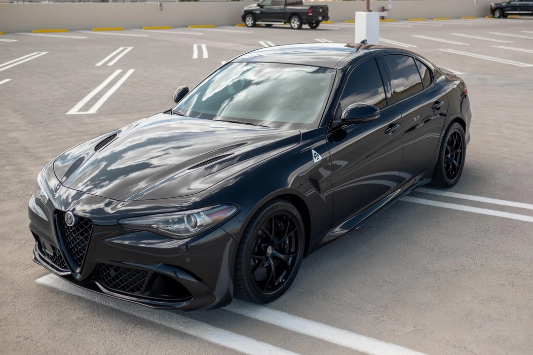 2017 Alfa Romeo Giulia Quadrifoglio - Image 8 of 31