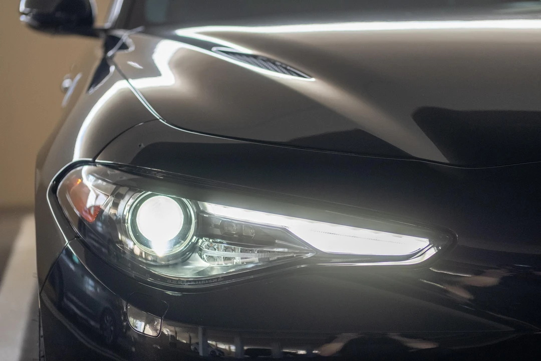 2017 Alfa Romeo Giulia Quadrifoglio - Image 16 of 31