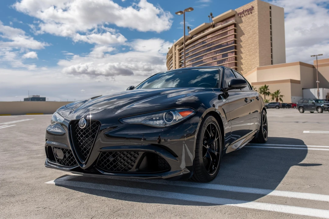 2017 Alfa Romeo Giulia Quadrifoglio - Image 6 of 31