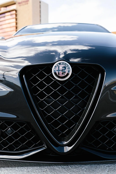 2017 Alfa Romeo Giulia Quadrifoglio - Image 18 of 31