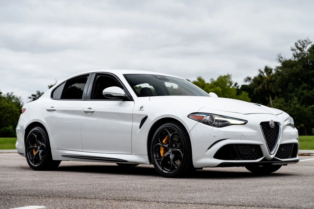 2017 Alfa Romeo Giulia Quadrifoglio - Image 8 of 31