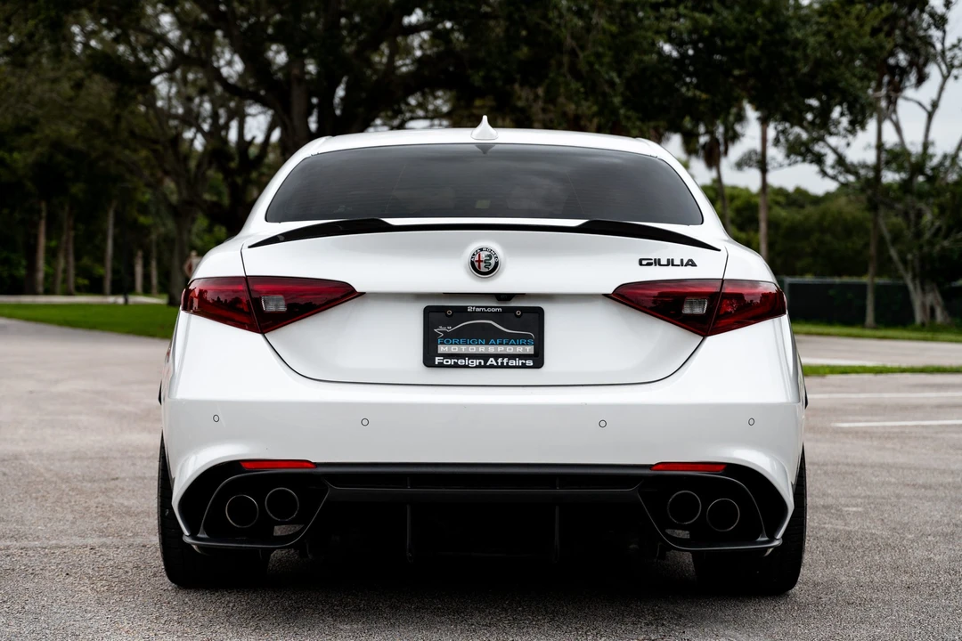 2017 Alfa Romeo Giulia Quadrifoglio - Image 5 of 31