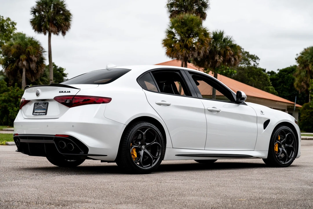 2017 Alfa Romeo Giulia Quadrifoglio - Image 6 of 31