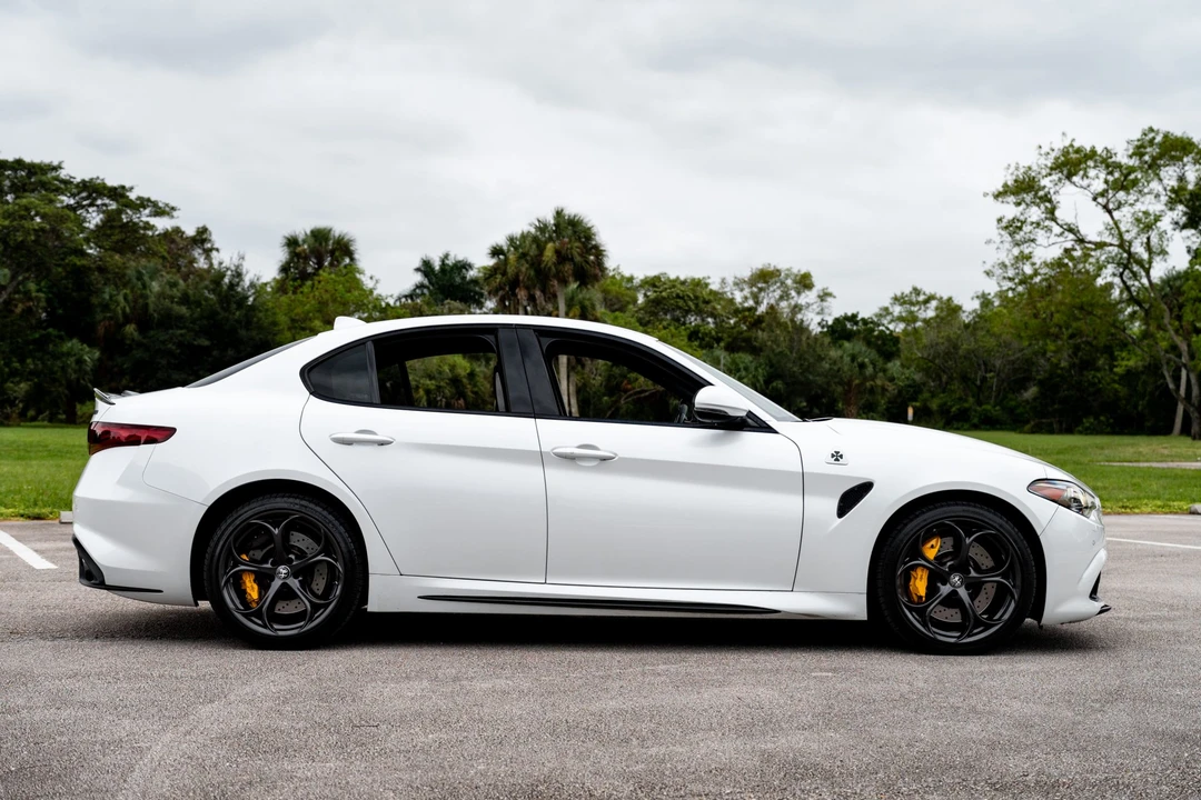 2017 Alfa Romeo Giulia Quadrifoglio - Image 7 of 31