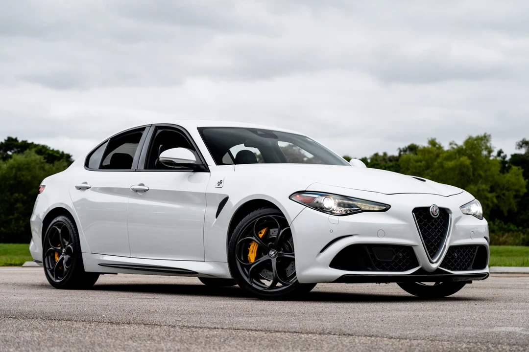 2017 Alfa Romeo Giulia Quadrifoglio - Image 9 of 31