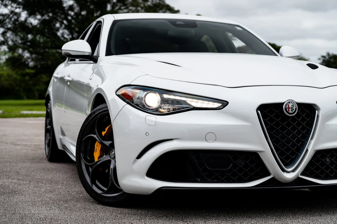 2017 Alfa Romeo Giulia Quadrifoglio - Image 12 of 31