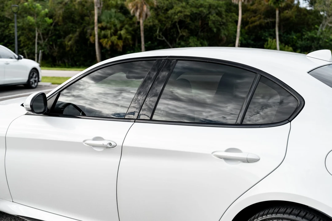 2017 Alfa Romeo Giulia Quadrifoglio - Image 20 of 31