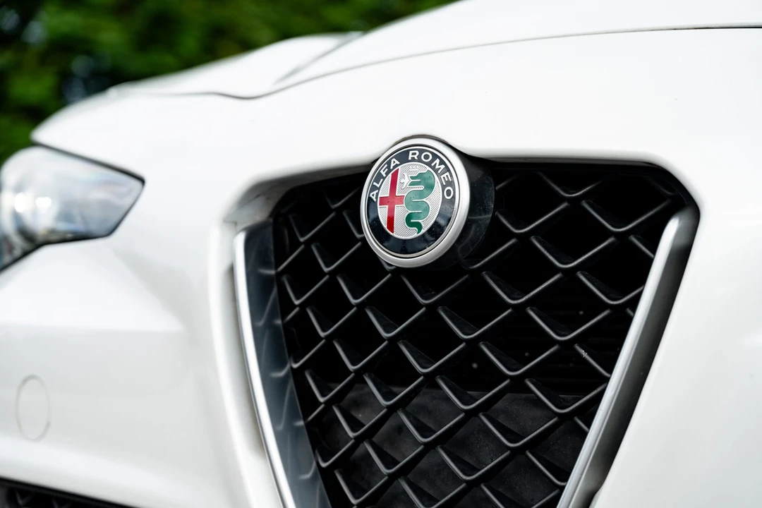 2017 Alfa Romeo Giulia Quadrifoglio - Image 16 of 31