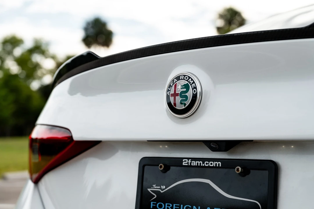 2017 Alfa Romeo Giulia Quadrifoglio - Image 26 of 31
