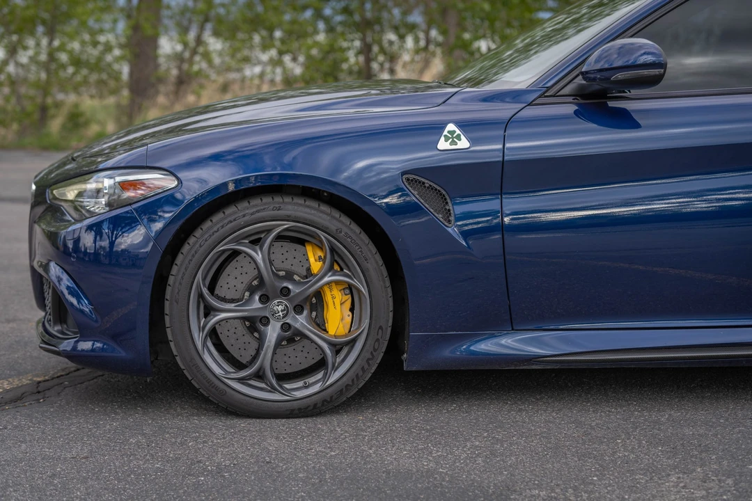 2017 Alfa Romeo Giulia Quadrifoglio - Image 19 of 31