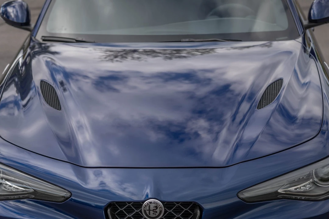 2017 Alfa Romeo Giulia Quadrifoglio - Image 29 of 31