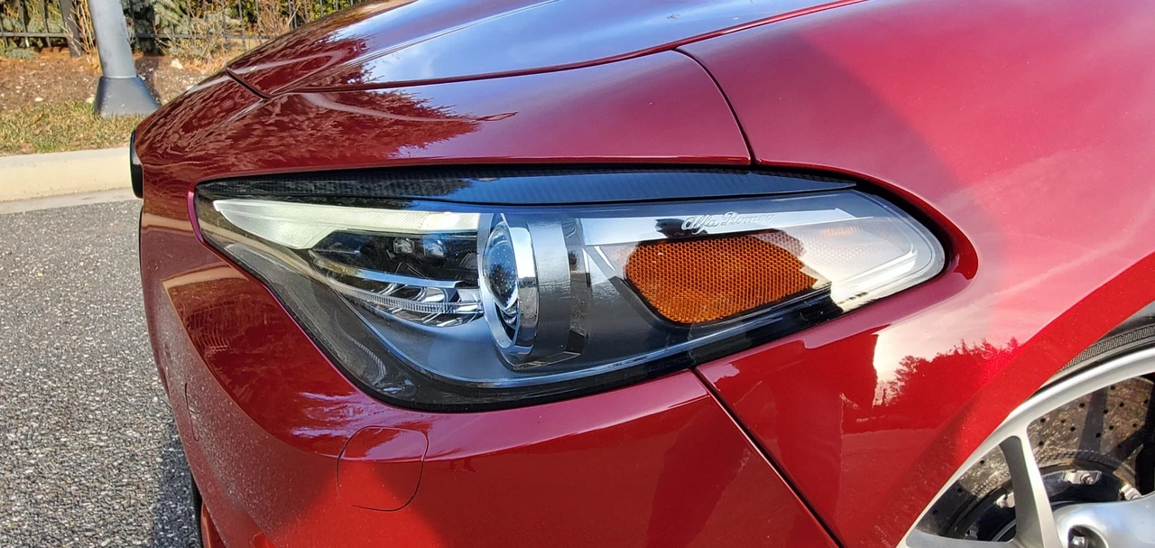 2017 Alfa Romeo Giulia Quadrifoglio - Image 22 of 31