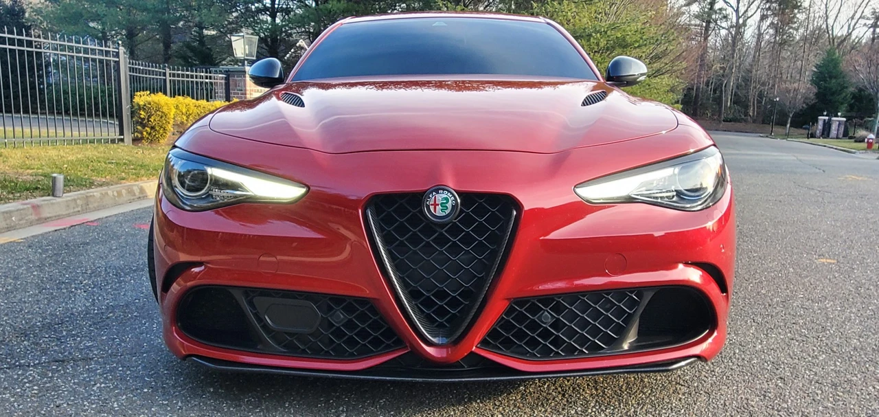 2017 Alfa Romeo Giulia Quadrifoglio - Image 17 of 31