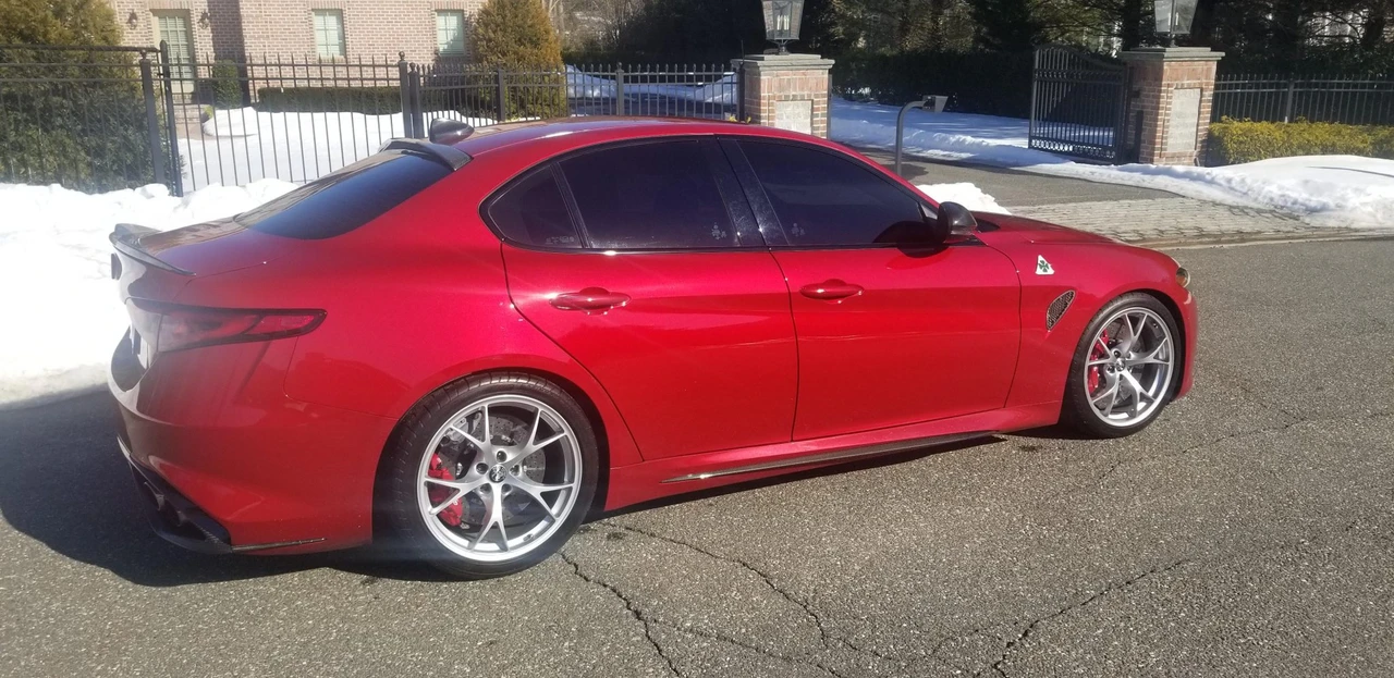 2017 Alfa Romeo Giulia Quadrifoglio - Image 10 of 31