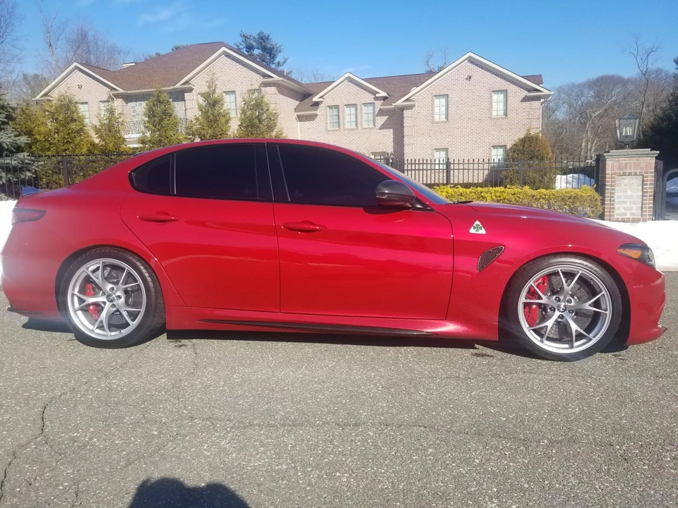 2017 Alfa Romeo Giulia Quadrifoglio - Image 13 of 31