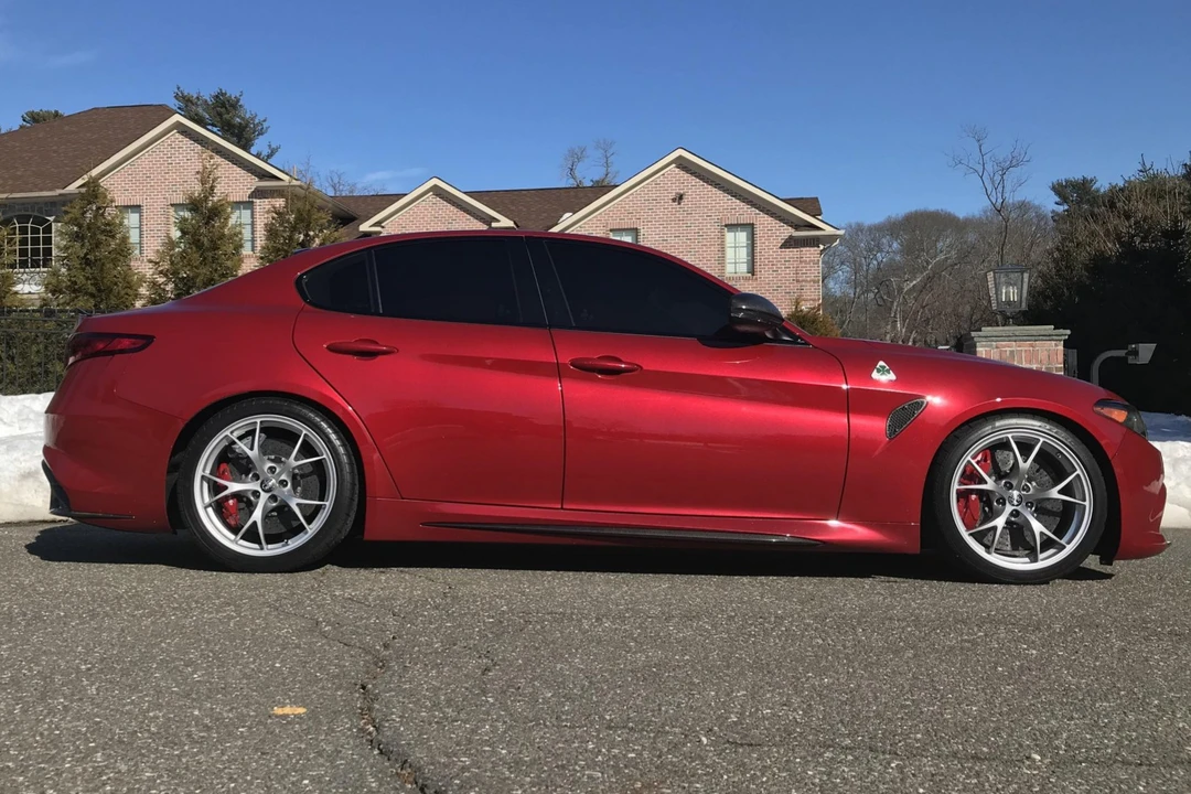 2017 Alfa Romeo Giulia Quadrifoglio - Image 12 of 31