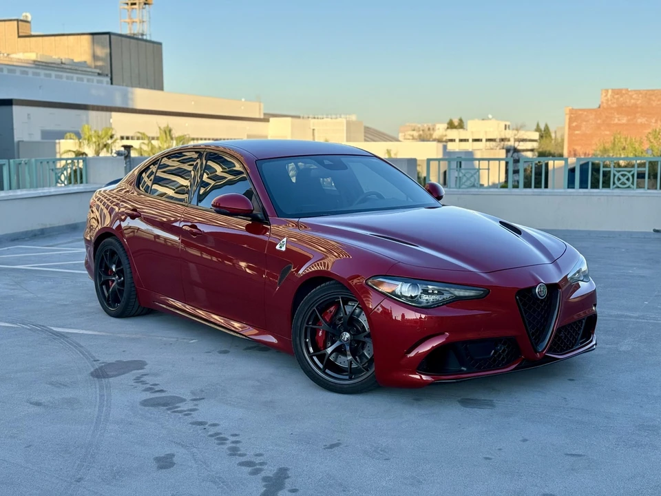 2017 Alfa Romeo Giulia Quadrifoglio - Image 10 of 31