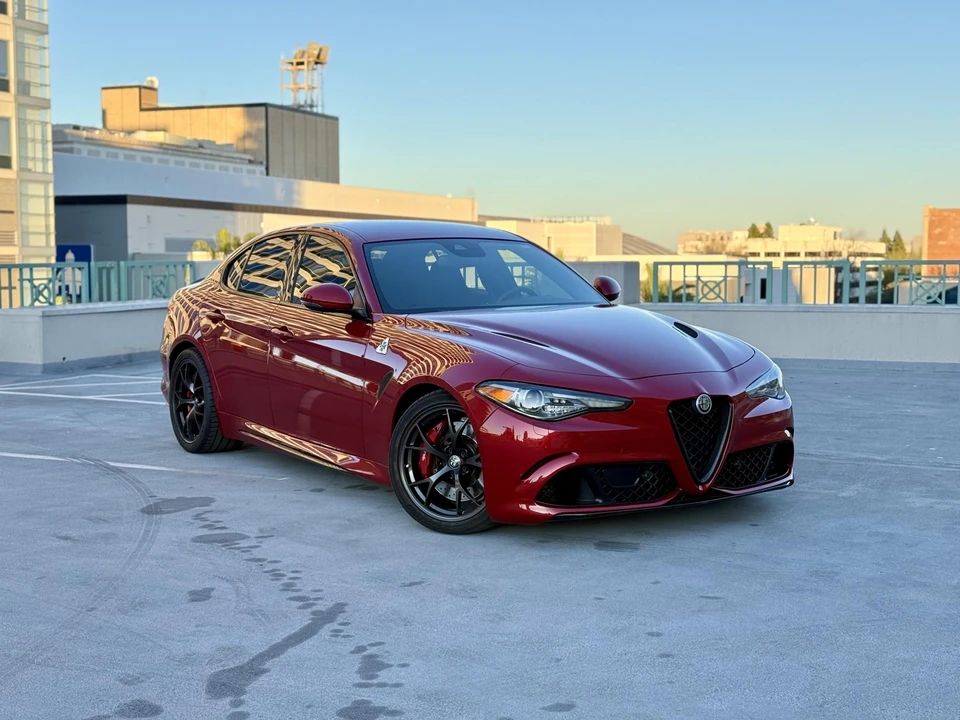 2017 Alfa Romeo Giulia Quadrifoglio - Image 8 of 31